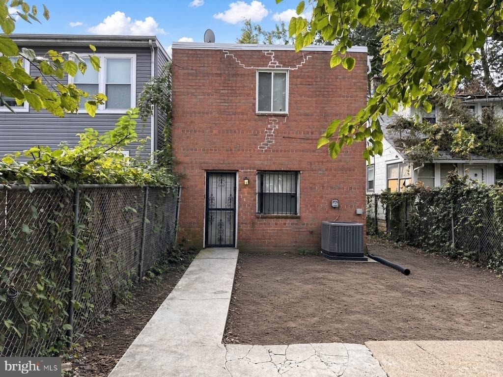 708 Alabama Avenue Se - Photo 28
