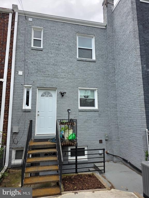 2213 13th Street Ne - Photo 18