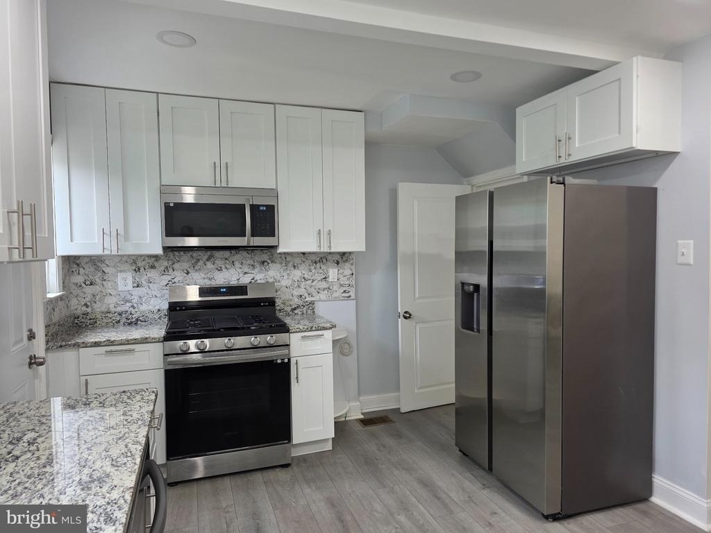 2213 13th Street Ne - Photo 5