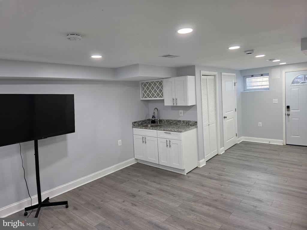 2213 13th Street Ne - Photo 16