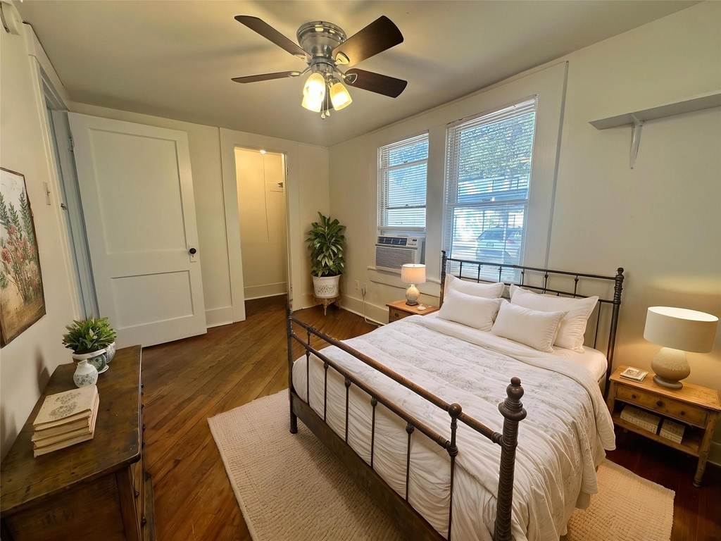 106 W 38th St - Photo 11