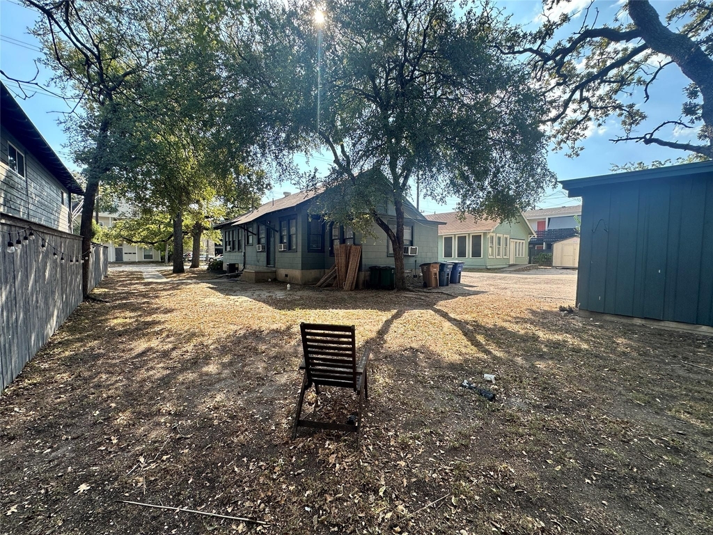 106 W 38th St - Photo 15