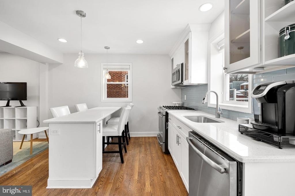 5027 11th Street Ne - Photo 9