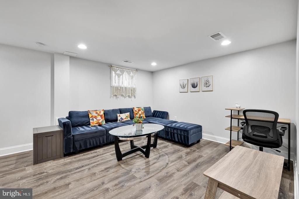 5027 11th Street Ne - Photo 20