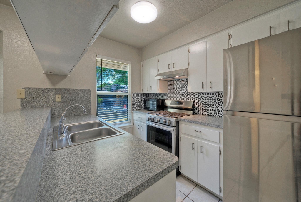 405 E Grady Dr - Photo 8