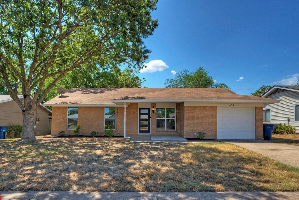 405 E Grady Dr - Photo 1