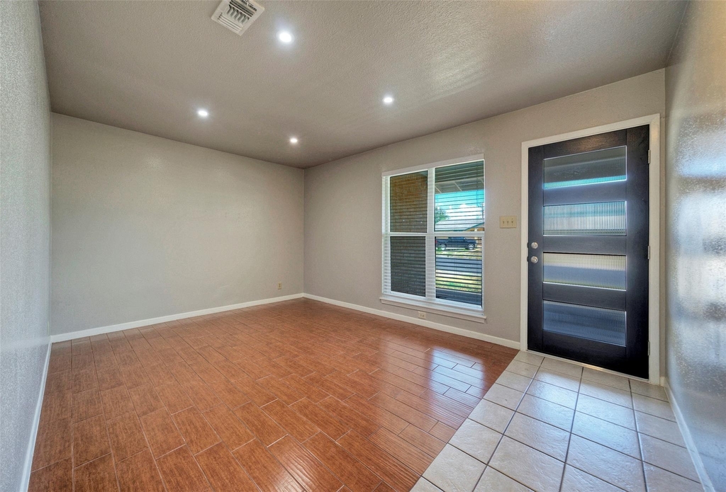 405 E Grady Dr - Photo 15