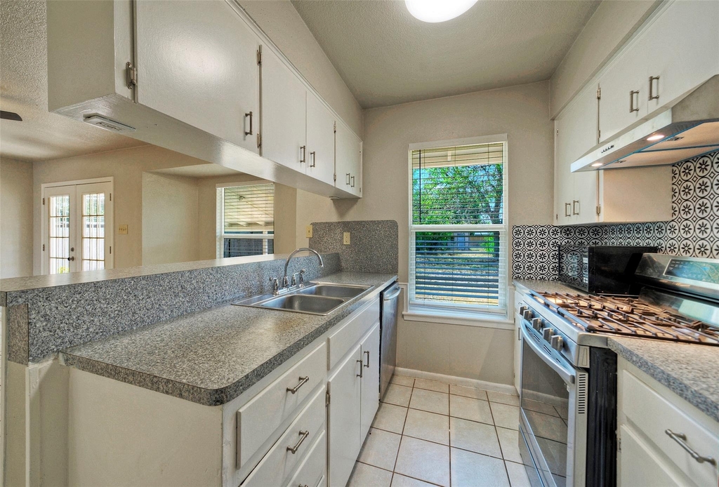 405 E Grady Dr - Photo 7