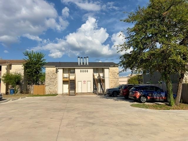 9901 Roxanna Dr - Photo 0