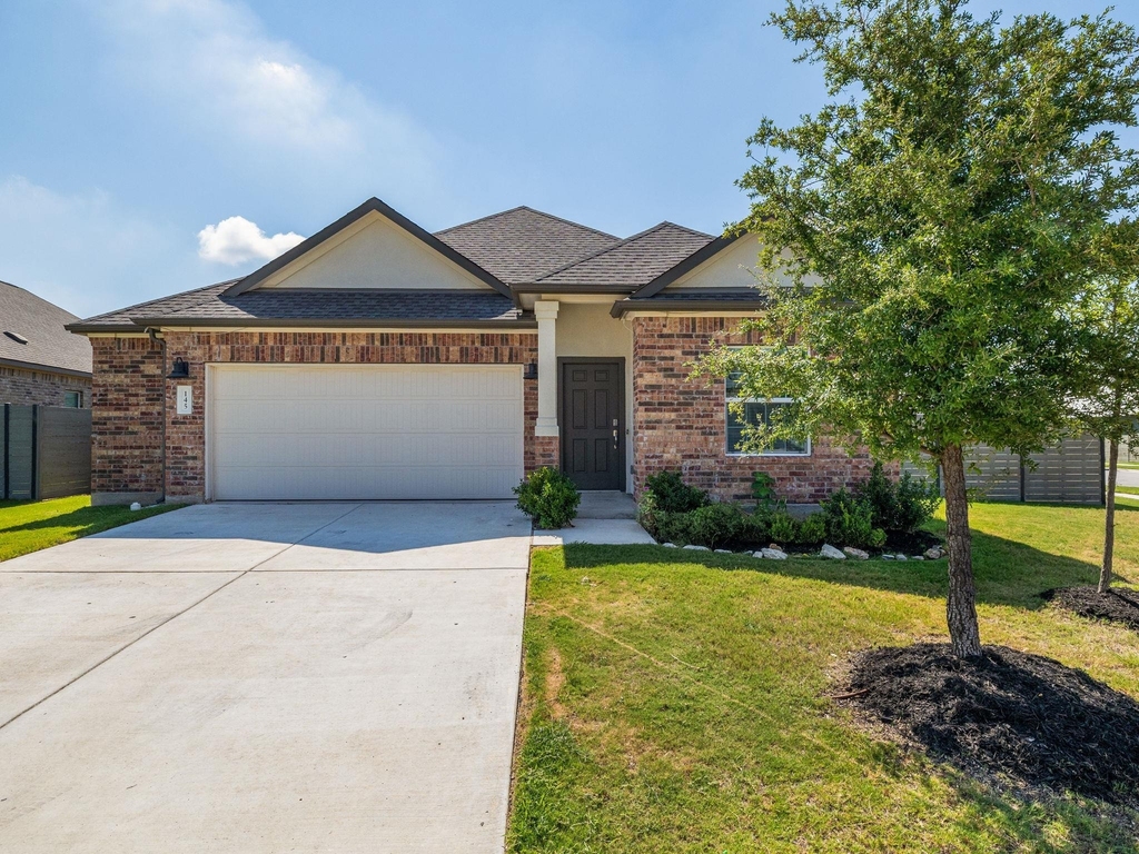 145 Blue Blaze Trl - Photo 0