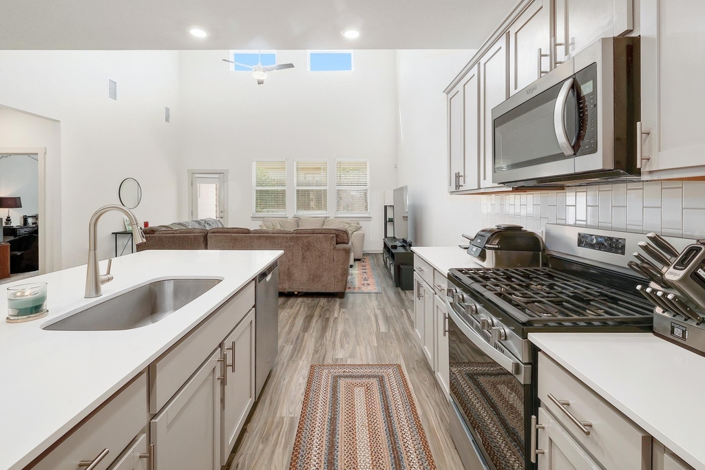 14008 Zuhause Dr - Photo 13