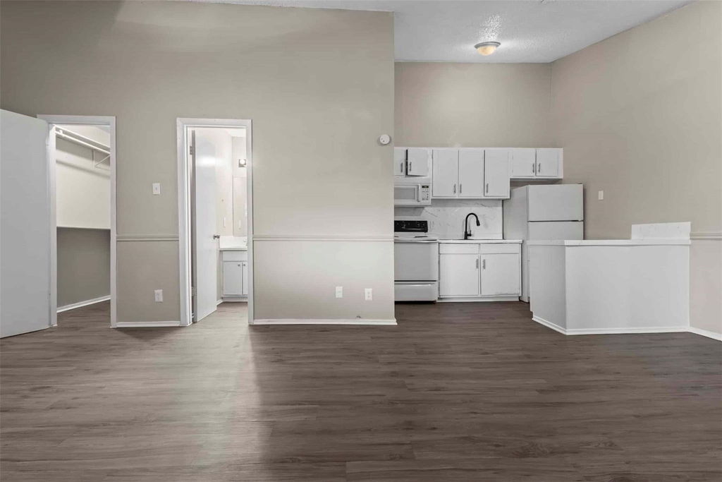 1302 Parker Lane Ln - Photo 7