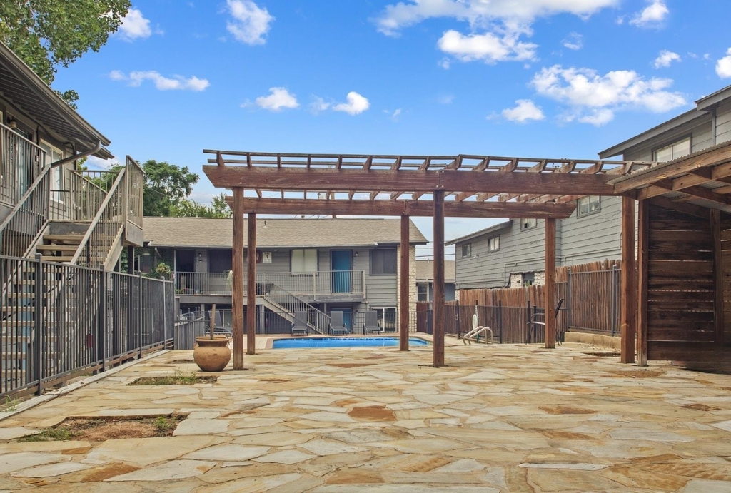 1302 Parker Lane Ln - Photo 1
