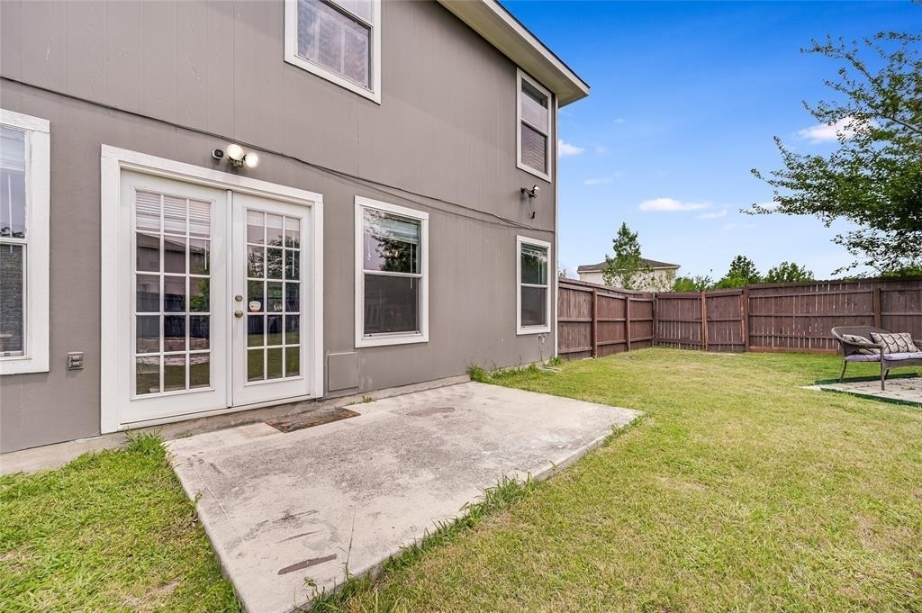 676 Goldenrod St - Photo 16