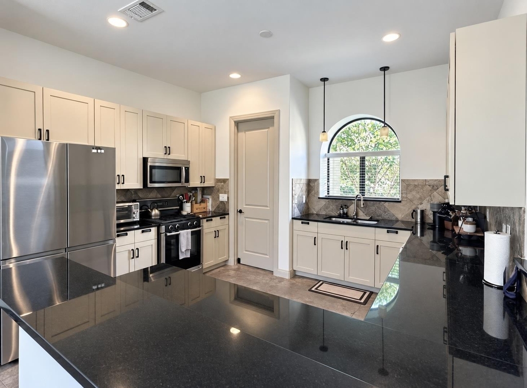 2316 Thornton Rd - Photo 5