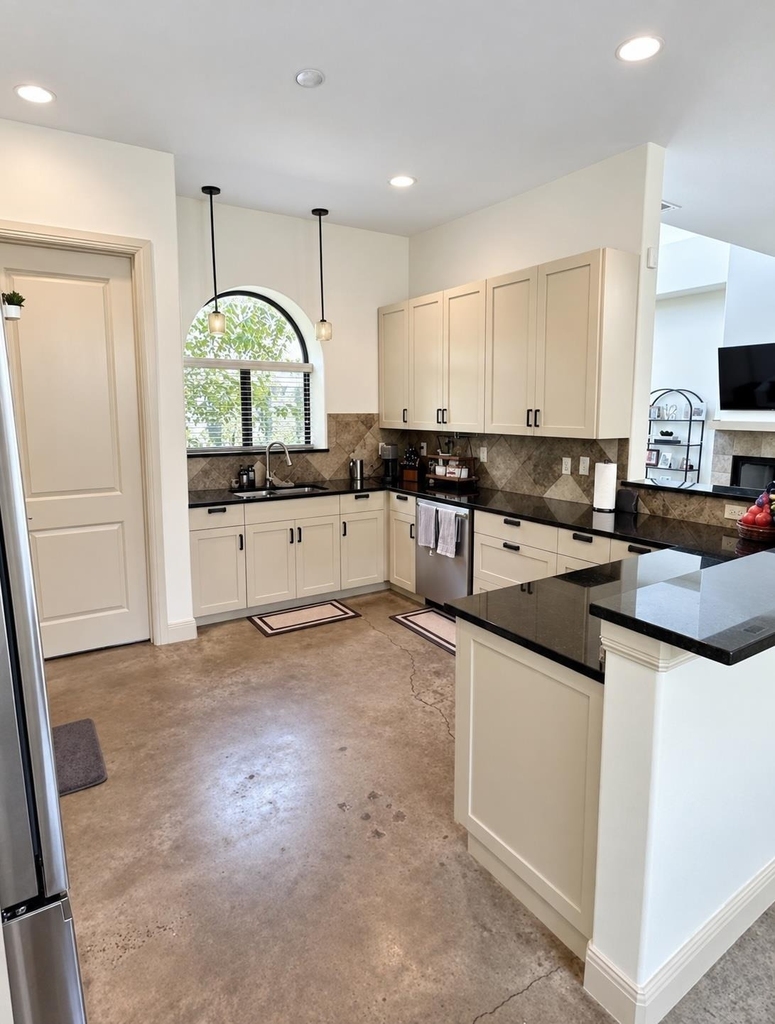2316 Thornton Rd - Photo 4