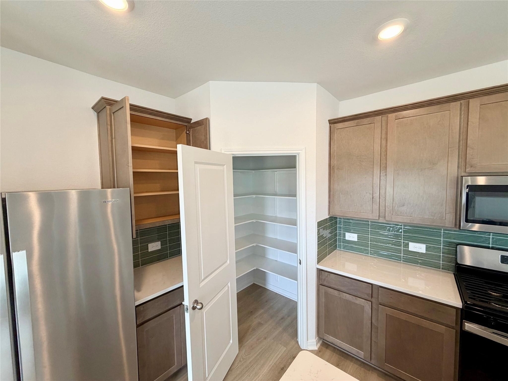 509 Wild Spur Ln - Photo 13
