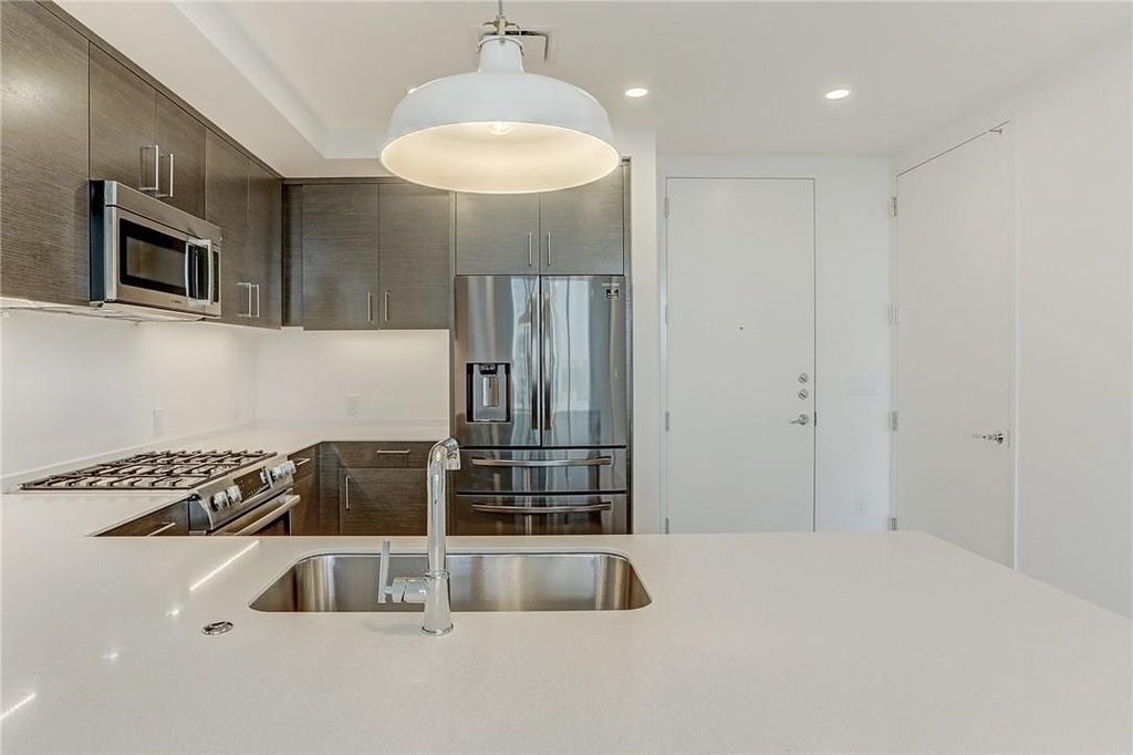 301 West Ave - Photo 3