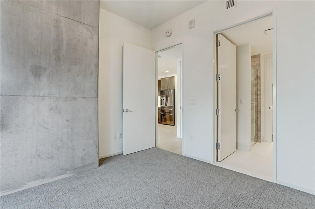 301 West Ave - Photo 9