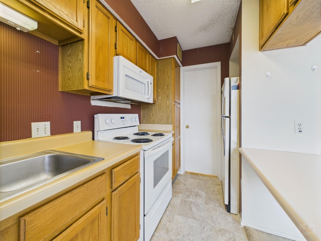 3115 Helms St - Photo 6