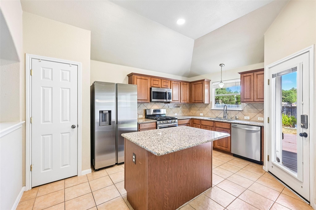 110 Newport Landing Pl - Photo 4