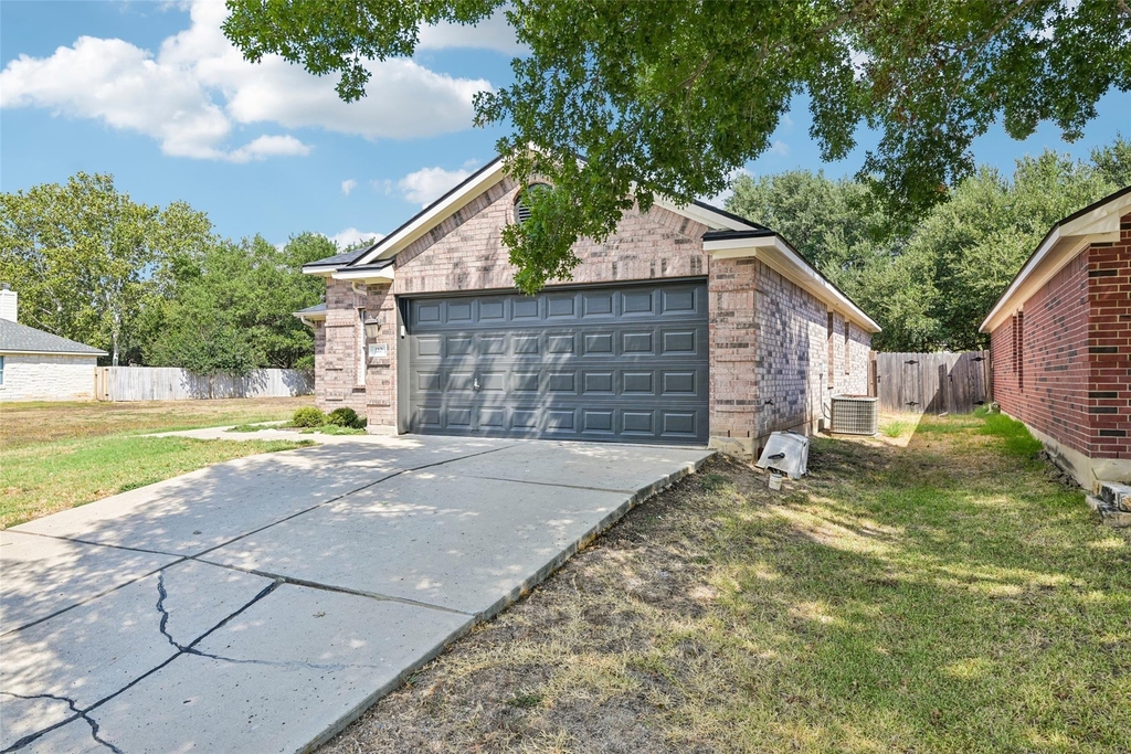 110 Newport Landing Pl - Photo 6