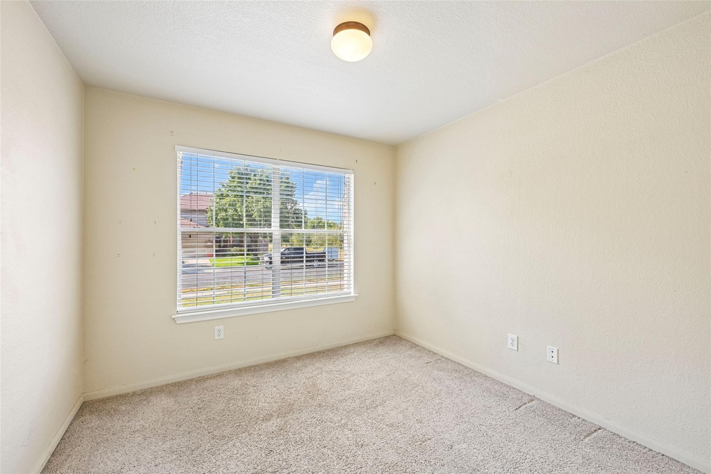110 Newport Landing Pl - Photo 17