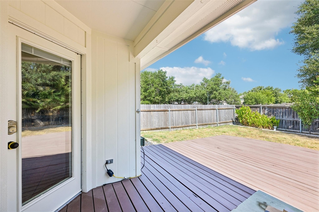 110 Newport Landing Pl - Photo 3