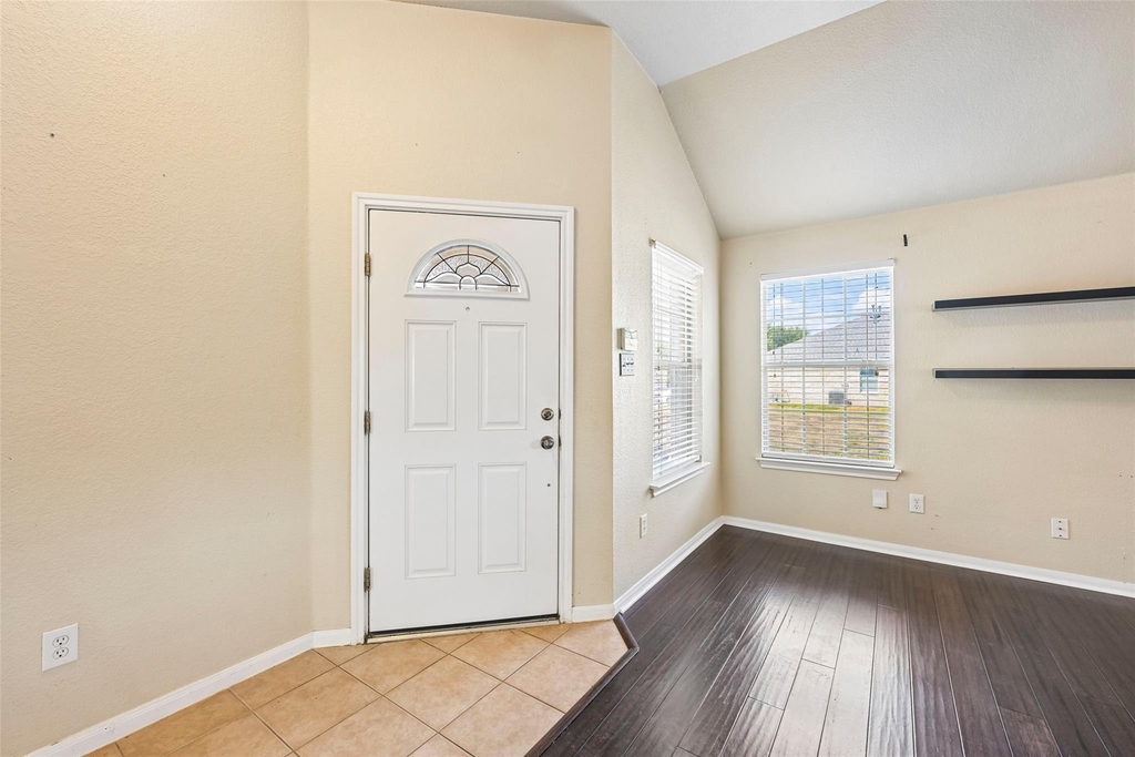 110 Newport Landing Pl - Photo 8
