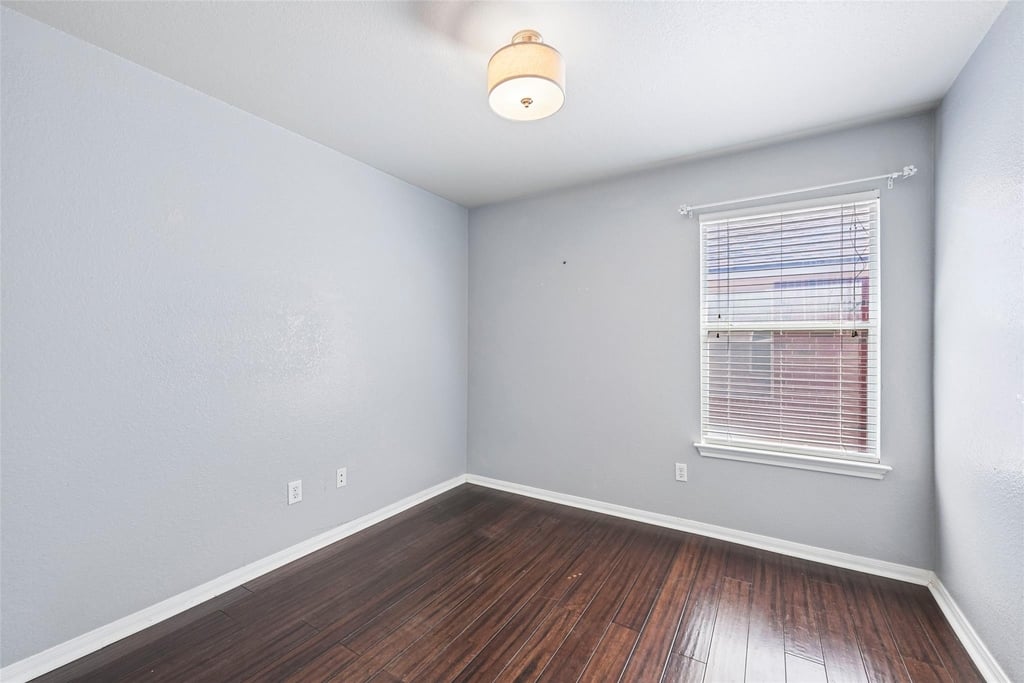 110 Newport Landing Pl - Photo 20