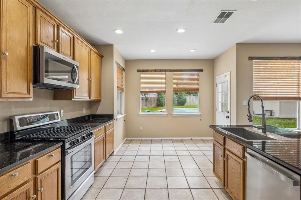 1409 Deer Horn Dr - Photo 10
