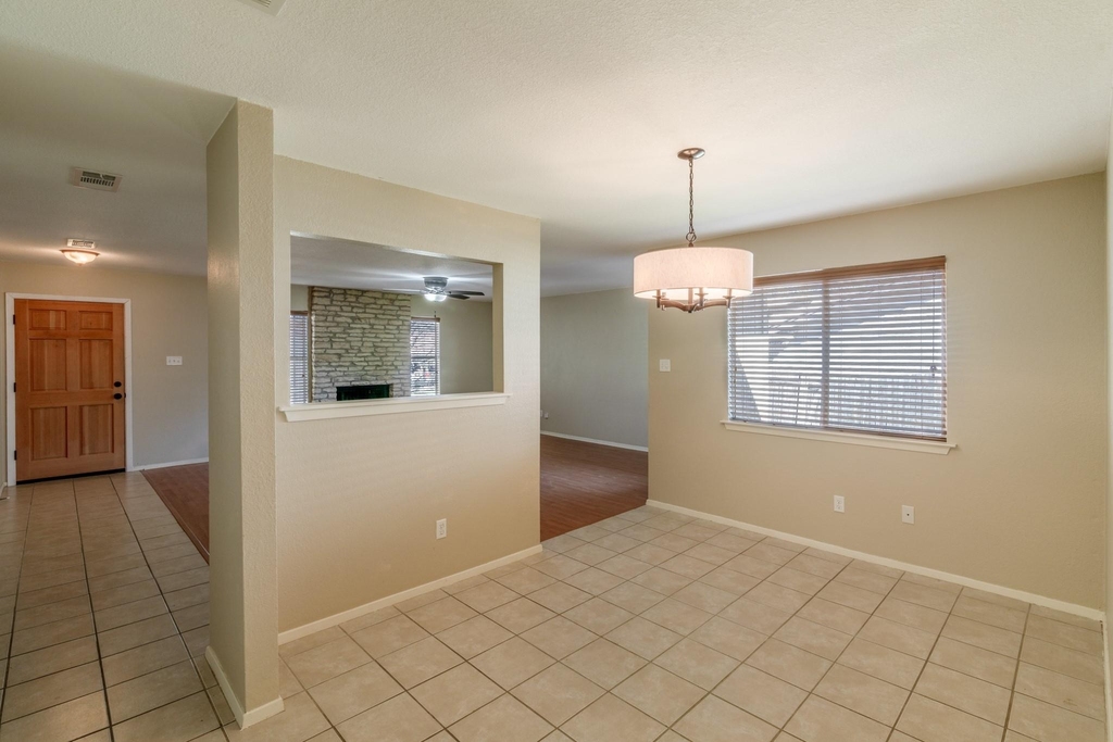 11205 Slippery Elm Trl - Photo 6
