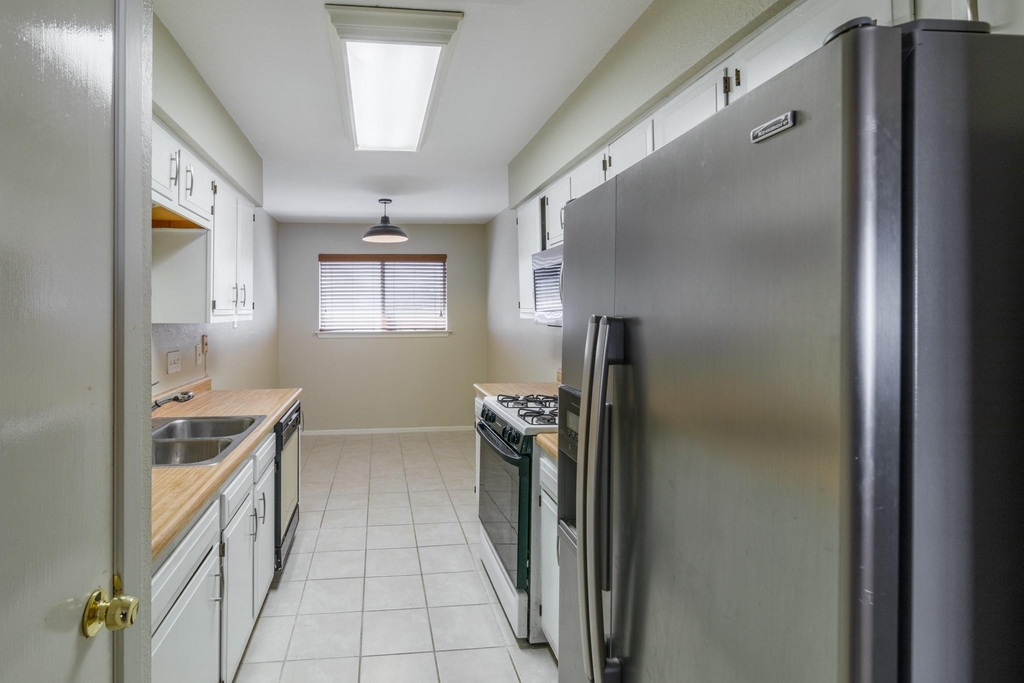 11205 Slippery Elm Trl - Photo 7