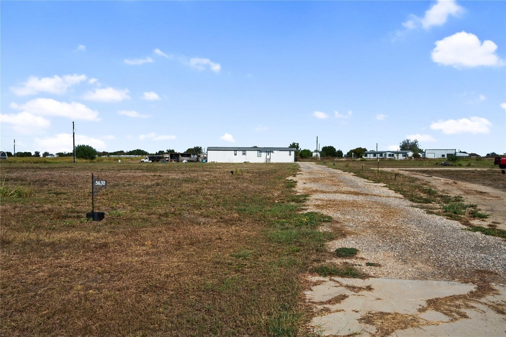 5630 Fm 1339 - Photo 1