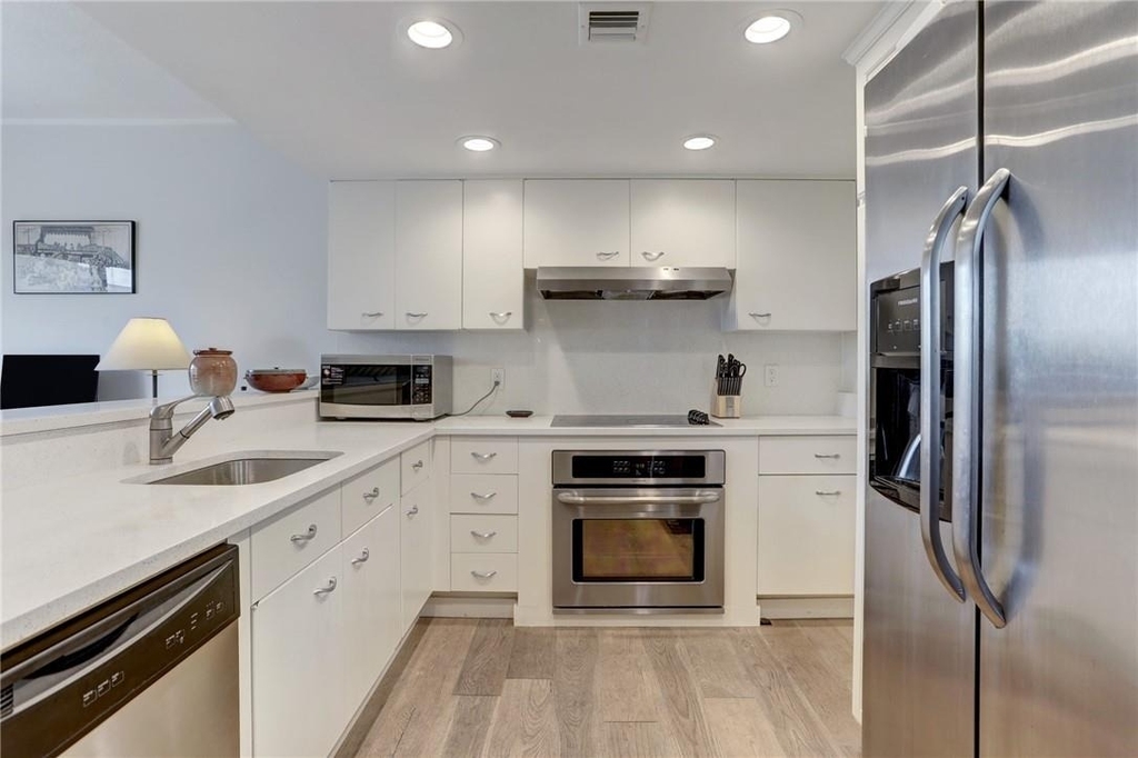1801 Lavaca St - Photo 4