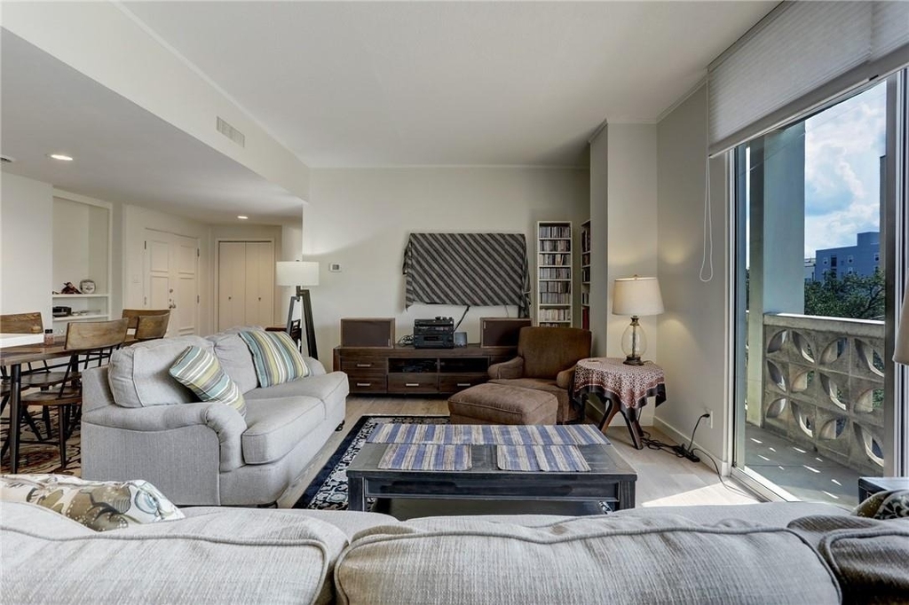 1801 Lavaca St - Photo 2