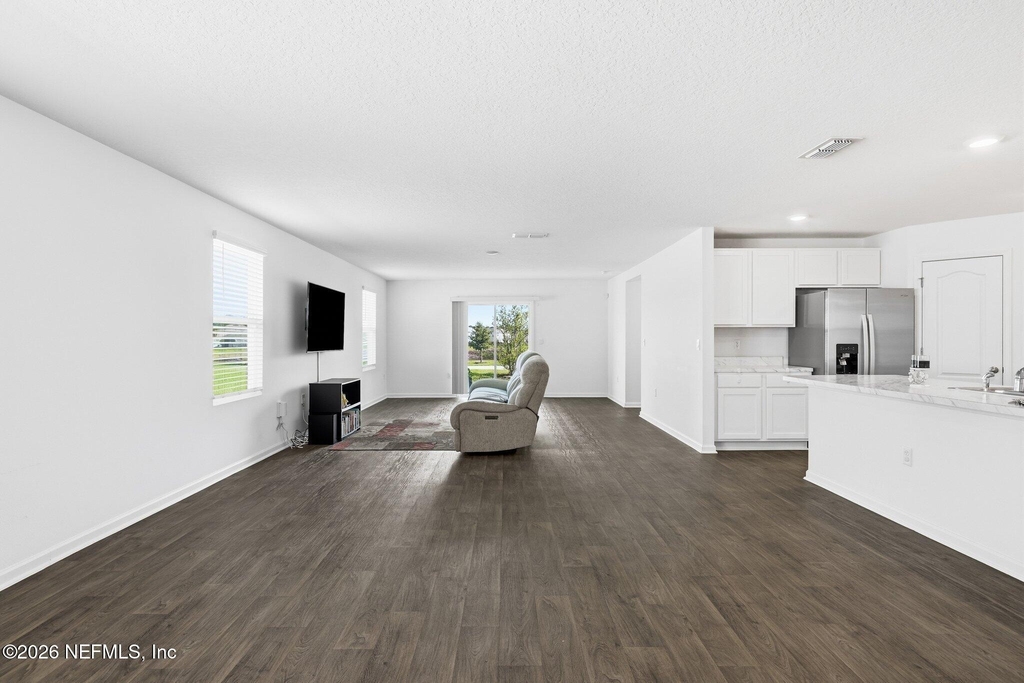 12069 Green Thicket Lane - Photo 15