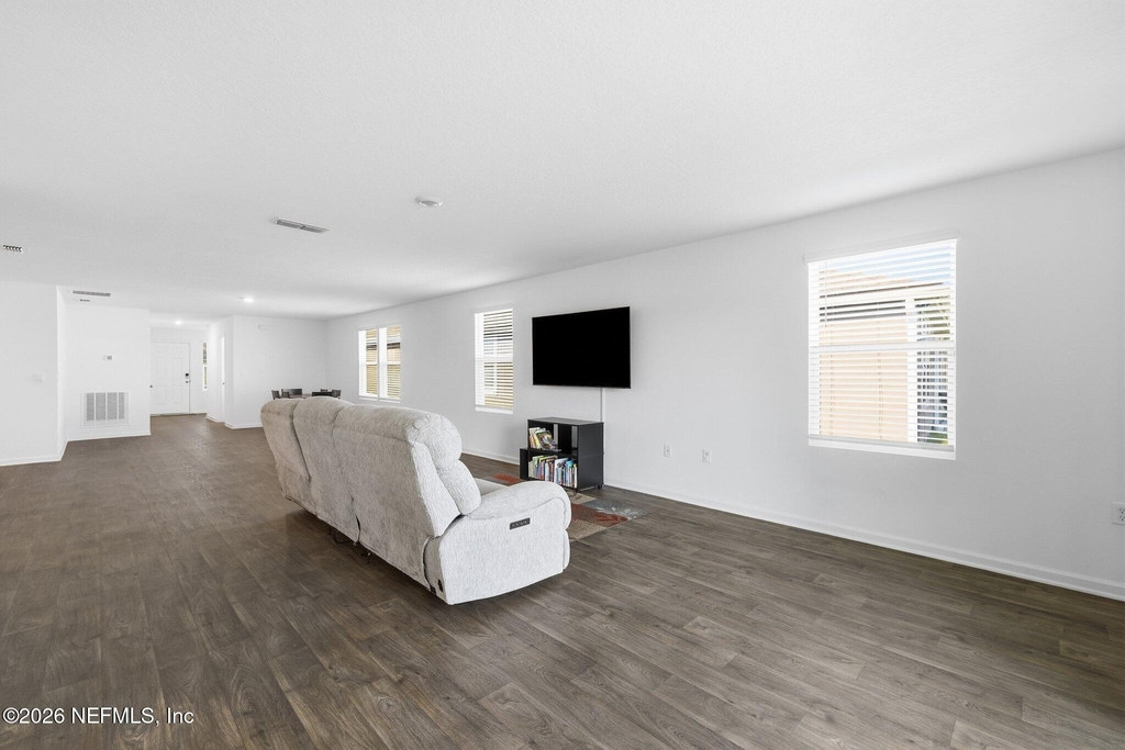 12069 Green Thicket Lane - Photo 16