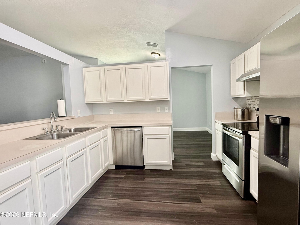 6841 Ridgeview Avenue - Photo 15