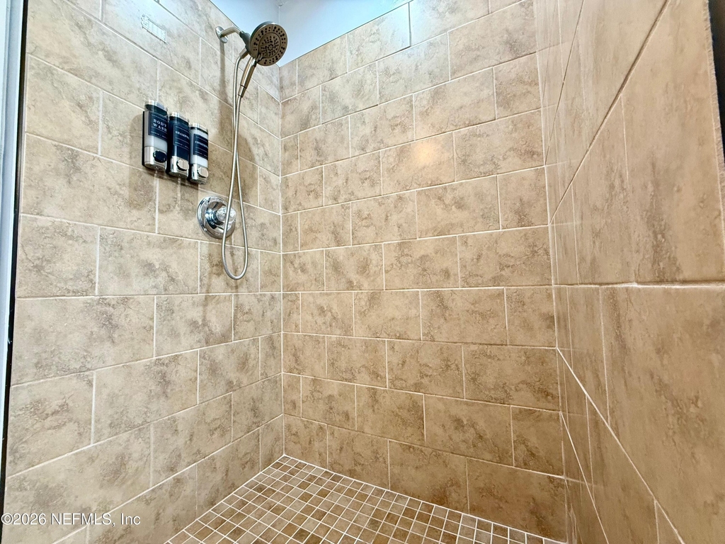 6841 Ridgeview Avenue - Photo 24