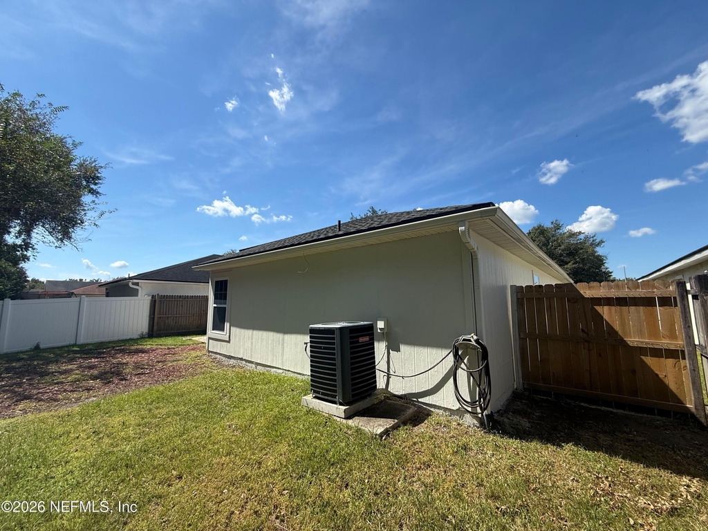 6841 Ridgeview Avenue - Photo 33