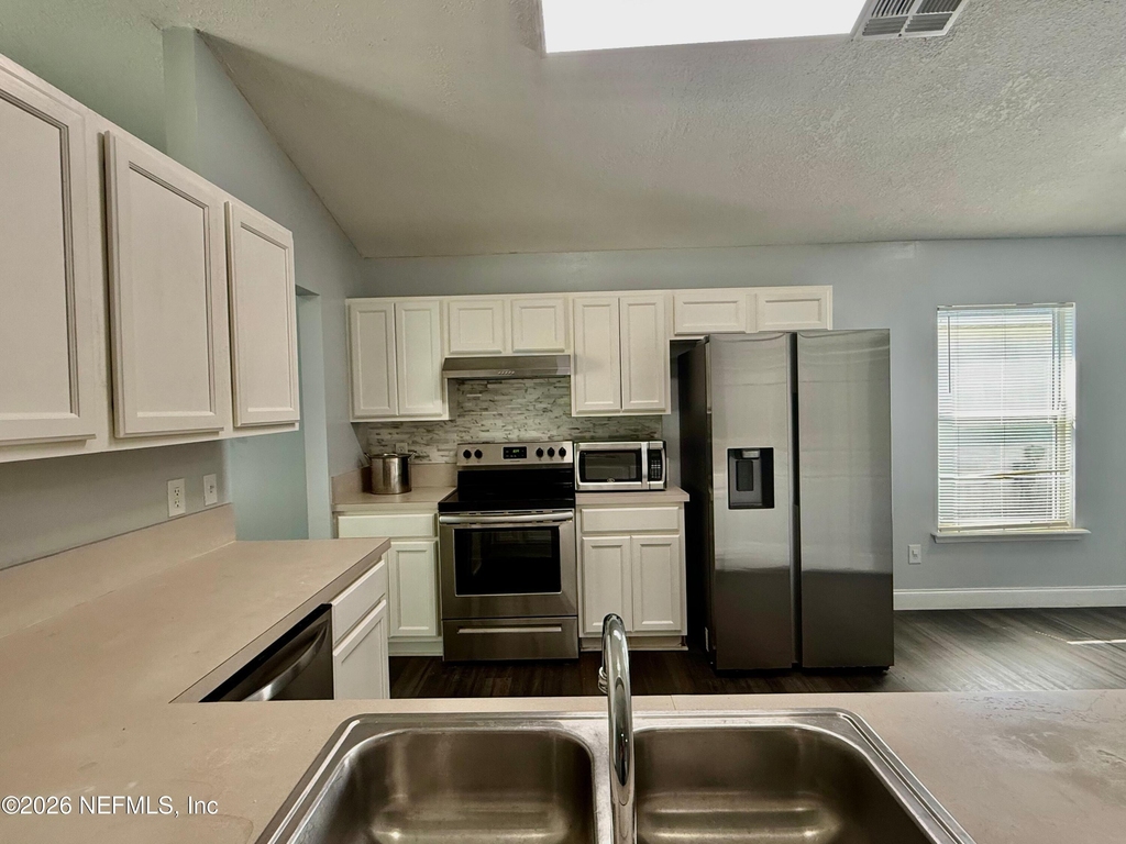 6841 Ridgeview Avenue - Photo 16