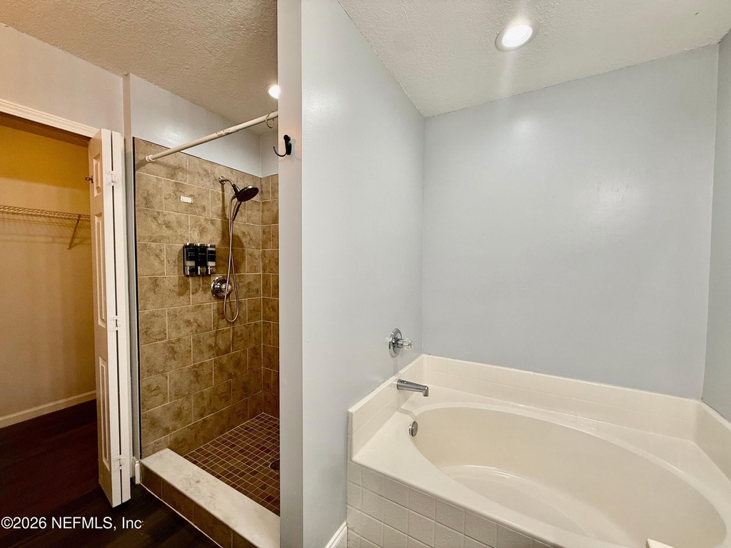 6841 Ridgeview Avenue - Photo 23