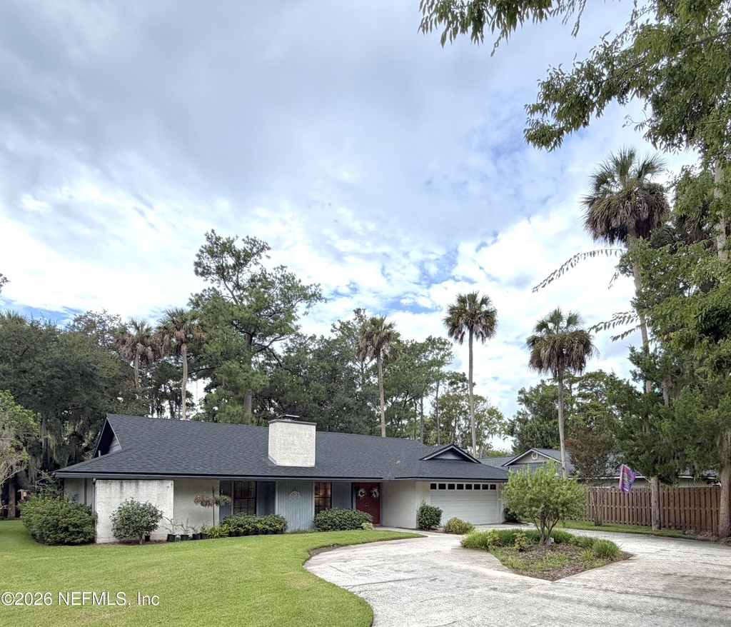 105 Nina Court - Photo 0
