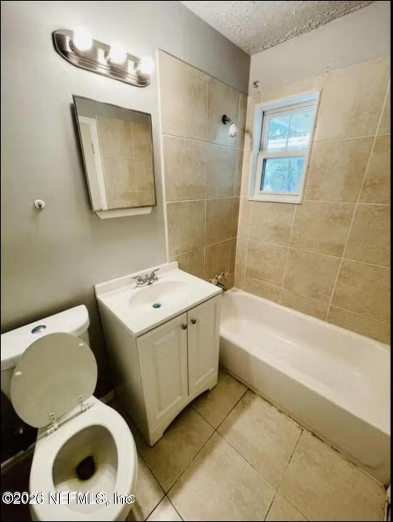 5086 Fredericksburg Avenue - Photo 2