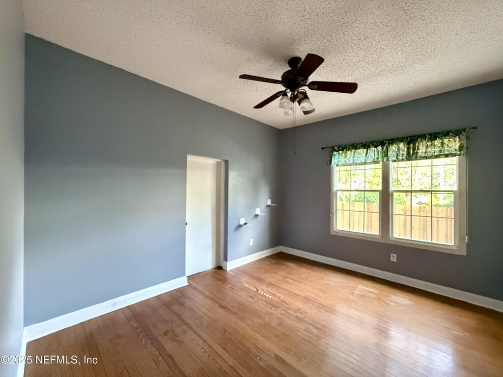 2739 Green Street - Photo 10