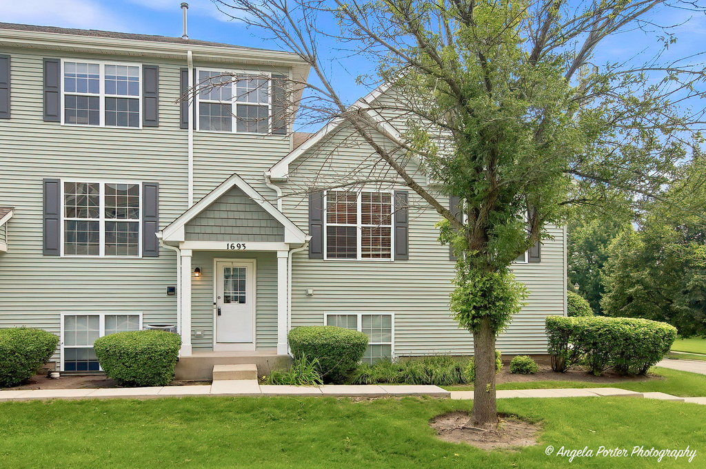 1693 W Turtle Creek Lane - Photo 0