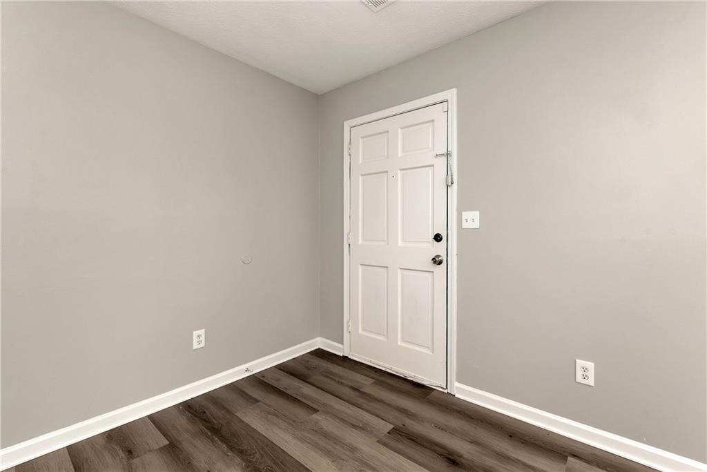 649 Oakland Way - Photo 10