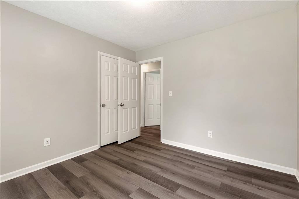 649 Oakland Way - Photo 34