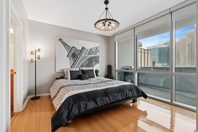 123 S Green Street - Photo 14